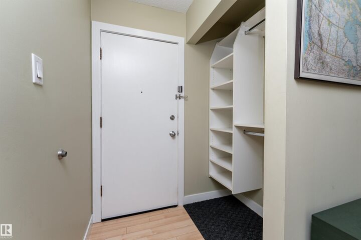 Property Photo: 11019 107 Street NW 201 AB T5H 2Z6