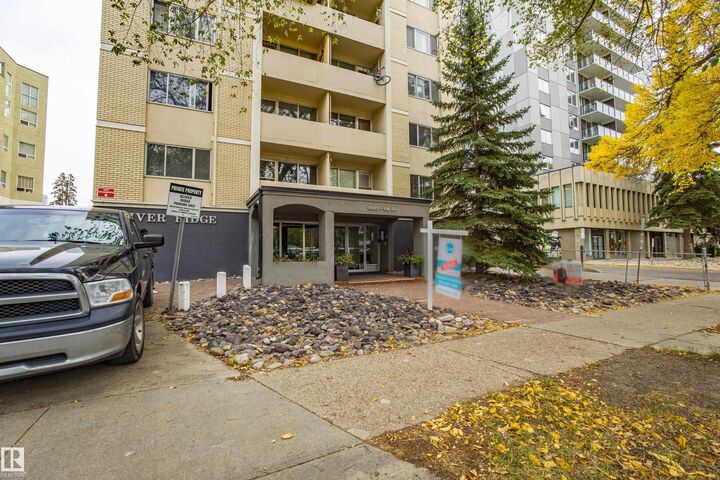 Property Photo: 10021 116 Street NW 404 AB T5R 0V7