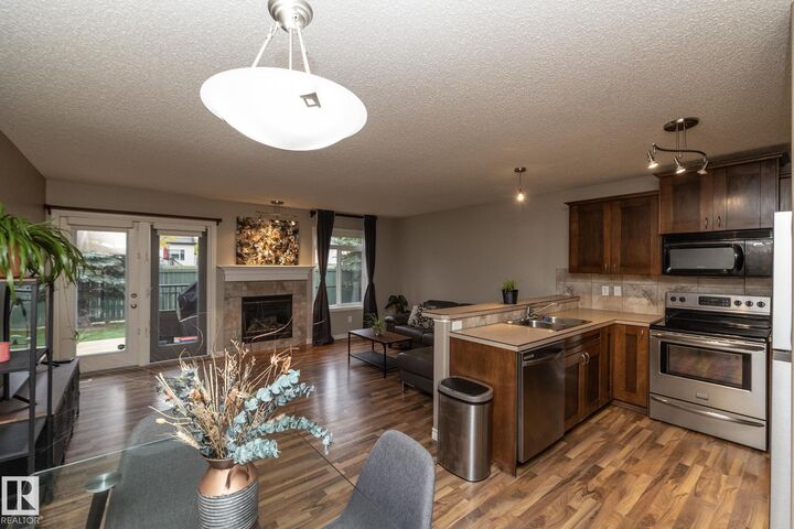 Property Photo: 10 Woodcrest 6 AB T8L 0C7