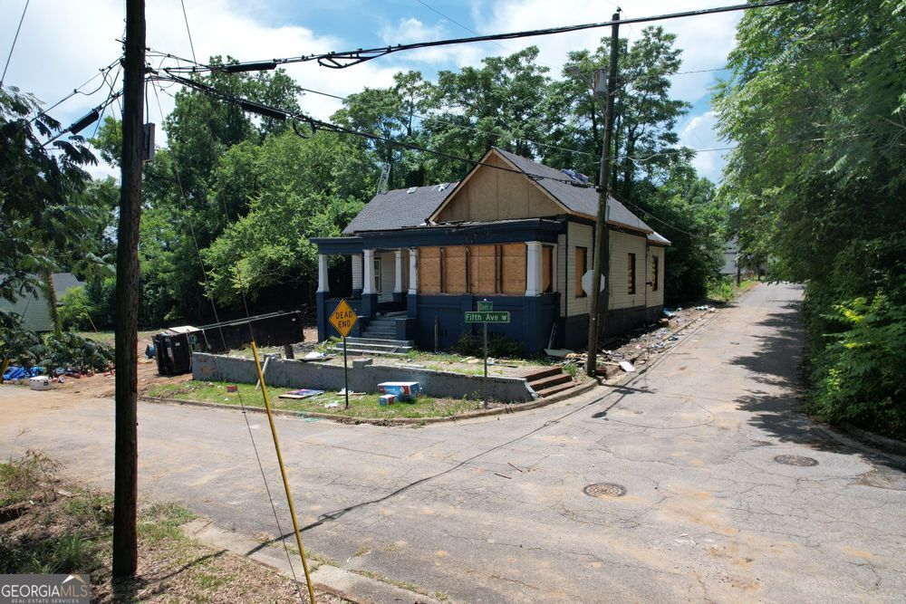 Property Photo: 1812 5th Avenue W GA 31201