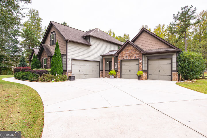 Property Photo:  931 S Jeff Davis Drive  GA 30215 