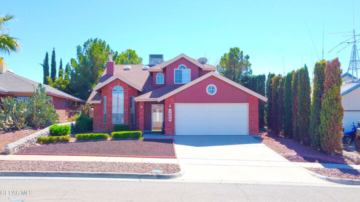 1444 Plaza Verde Drive  El Paso TX 79912 photo