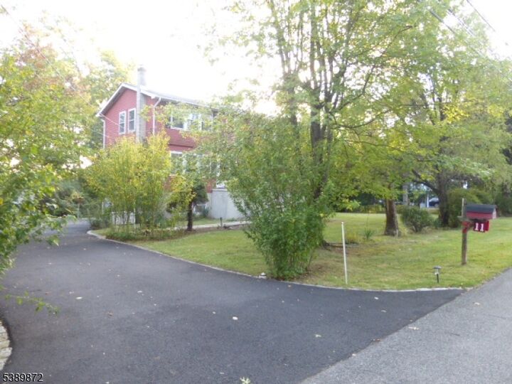 Property Photo:  11 Woodland Ave 1  NJ 07981 