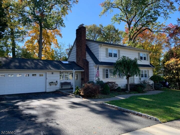 Property Photo:  53 Franklin St 2  NJ 07044 