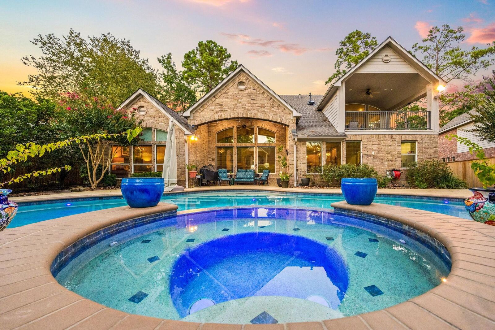 Property Photo:  50 N Beech Springs Circle  TX 77389 