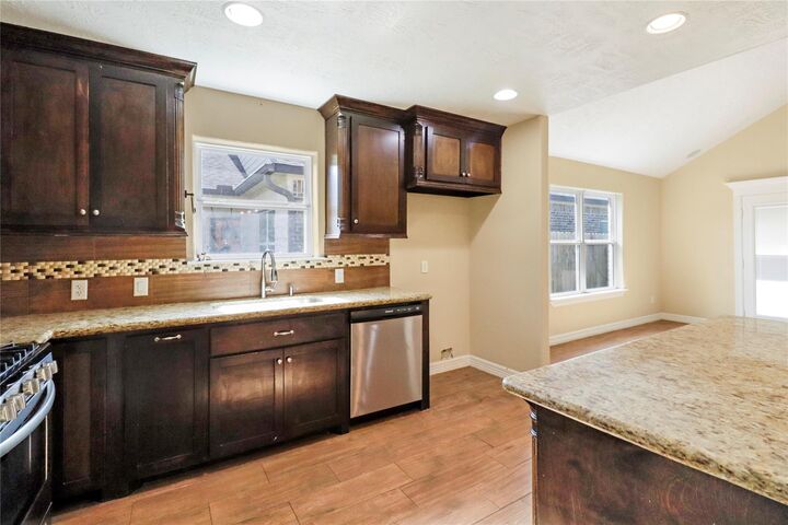 Property Photo: 1714 Avenue J TX 77534