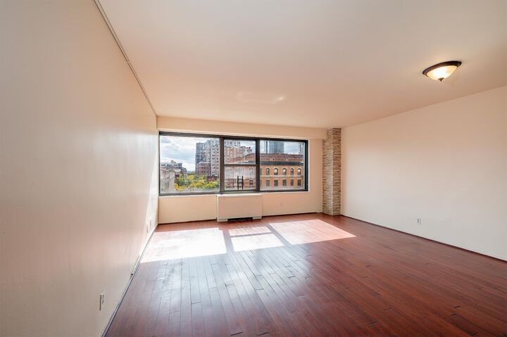 Property Photo: 135 Montgomery St 6D NJ 07302