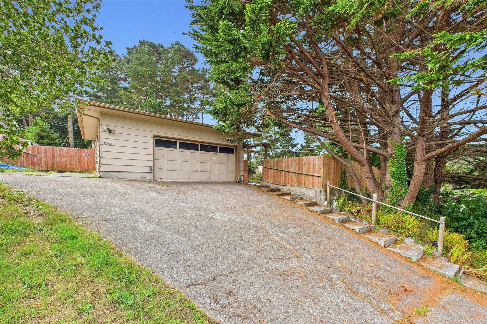 Property Photo:  2284 Parkwood Boulevard  CA 95503 