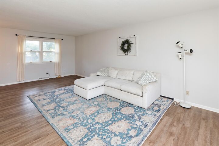 Property Photo: 1703 70th Street IA 50324