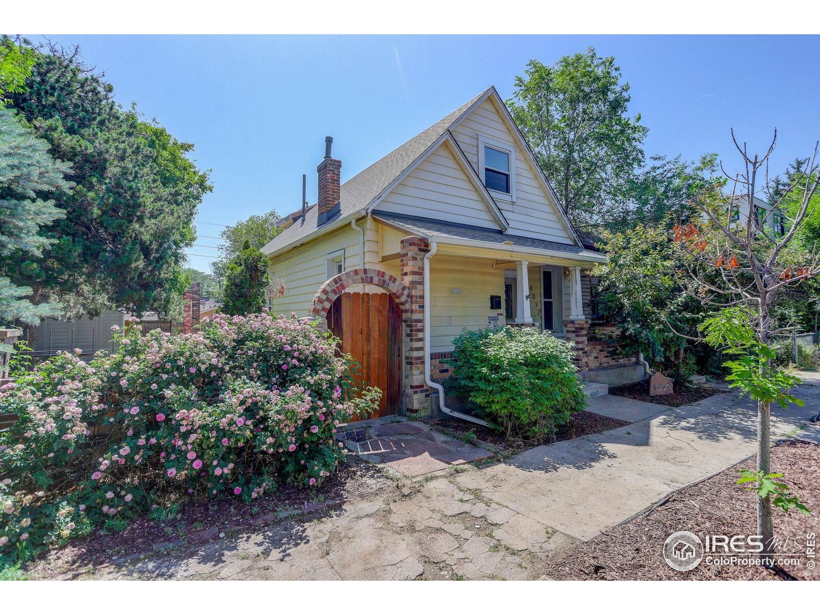 Property Photo: 4032 Lipan St CO 80211