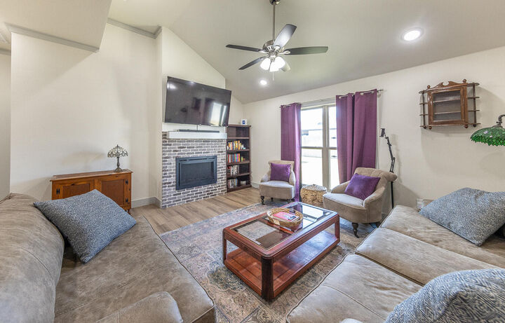 Property Photo: 5804 Valencia Avenue TX 79407