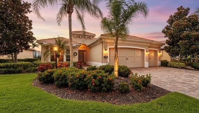 Property Photo:  14718 Secret Harbor Place  FL 34202 
