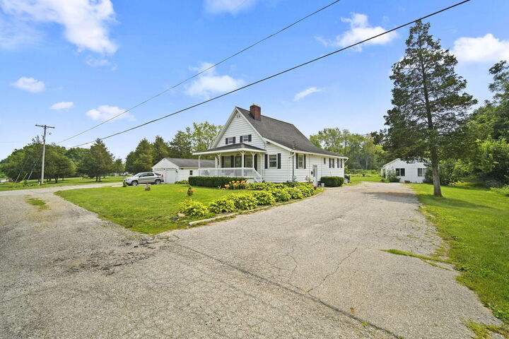 4715 Brooklyn Road  Jackson MI 49201 photo
