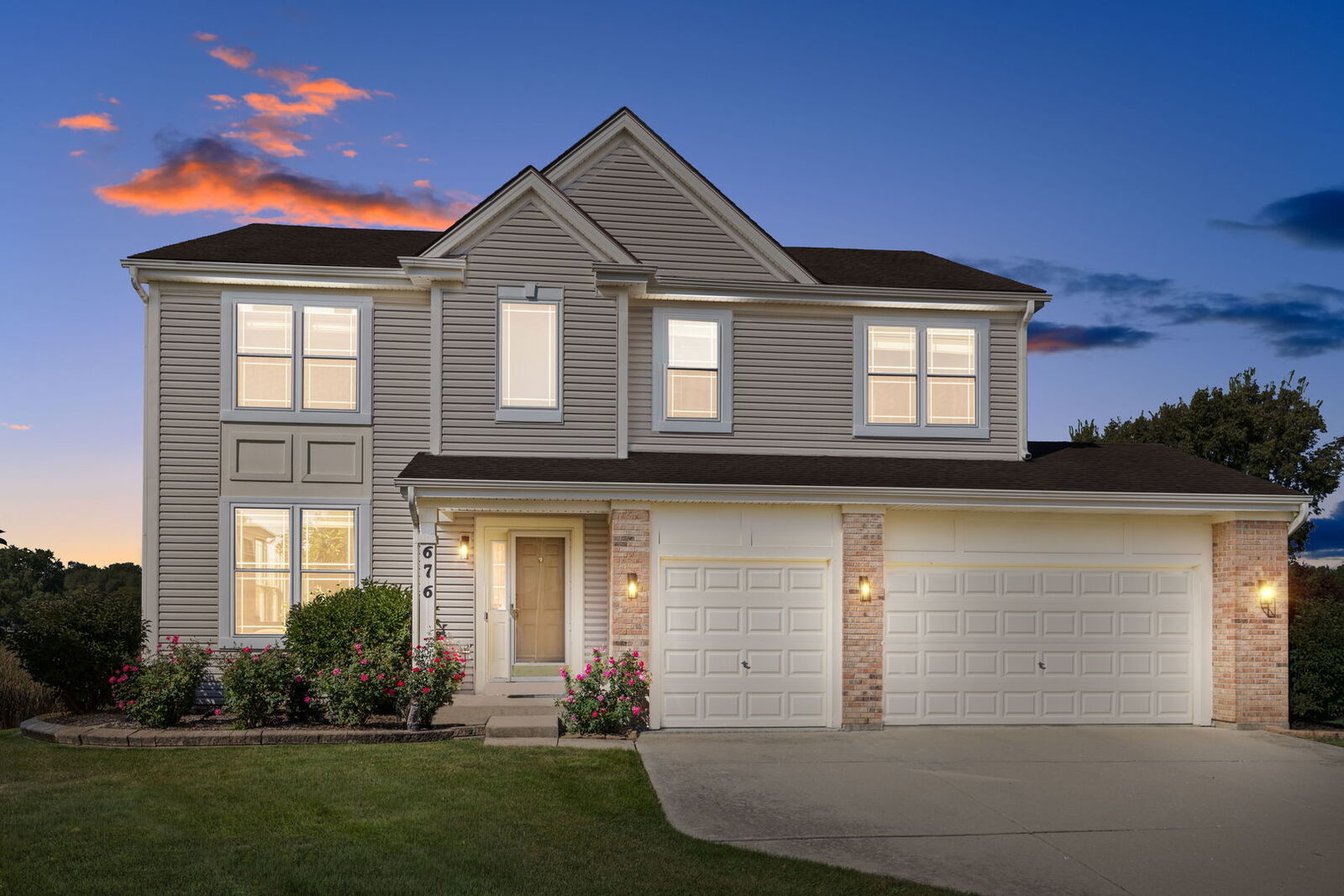 Property Photo:  676 Quincy Court  IL 60188 