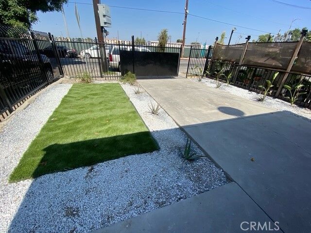 Property Photo: 2164 E 103rd St CA 90002