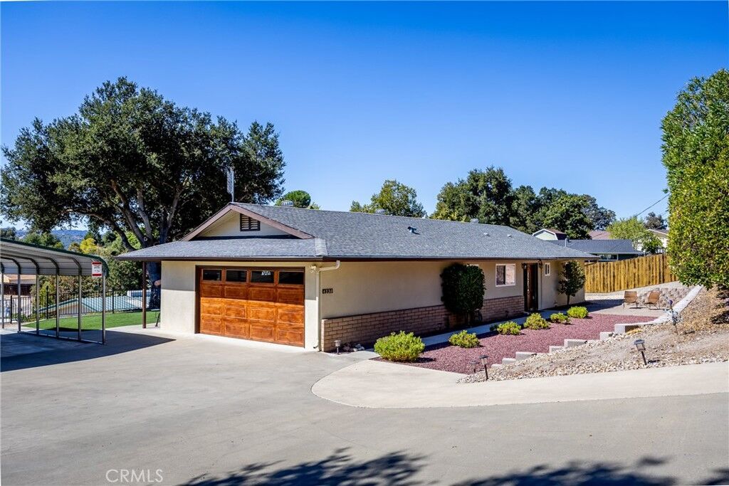 Property Photo: 4330 Nogales Avenue CA 93422