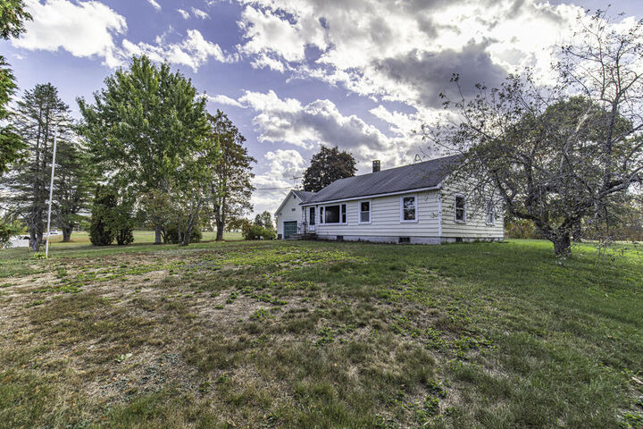 Property Photo: 5356 Bennoch Road ME 04453