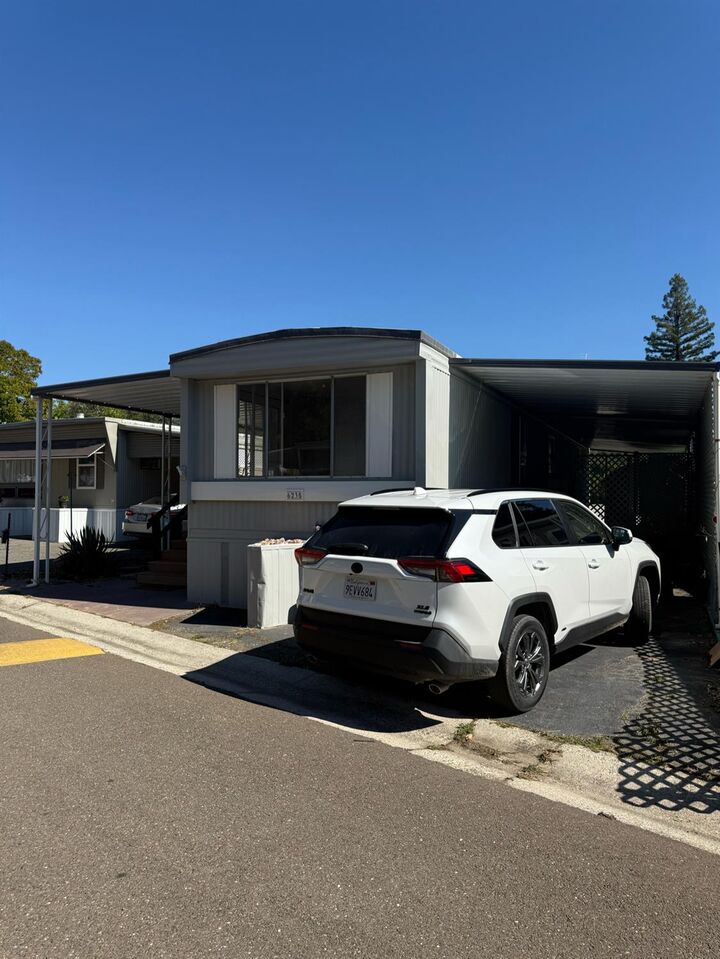 Property Photo:  6235 Nob Hill Drive  CA 95658 
