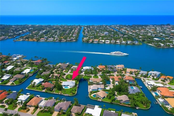 Property Photo:  1250 Tuna Court  FL 34102 