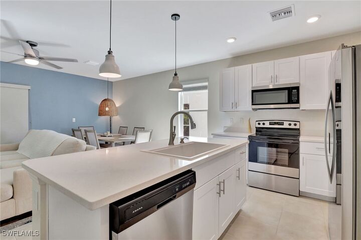 Property Photo:  15489 Wildflower Circle  FL 34119 