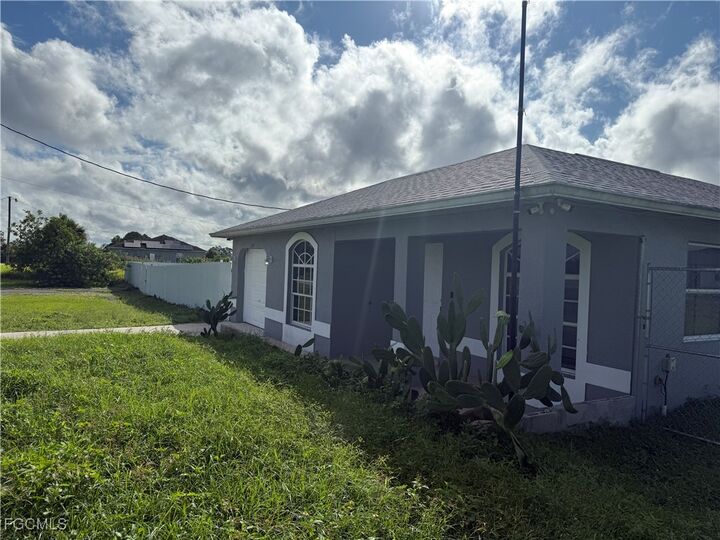 Property Photo: 824 Lamar Street E FL 33974