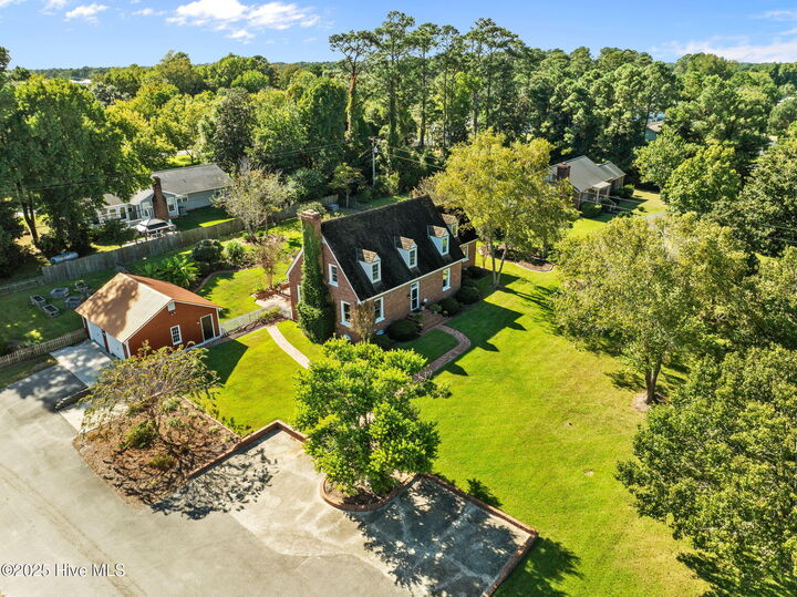 Property Photo: 661 Main Street Ext NC 28584