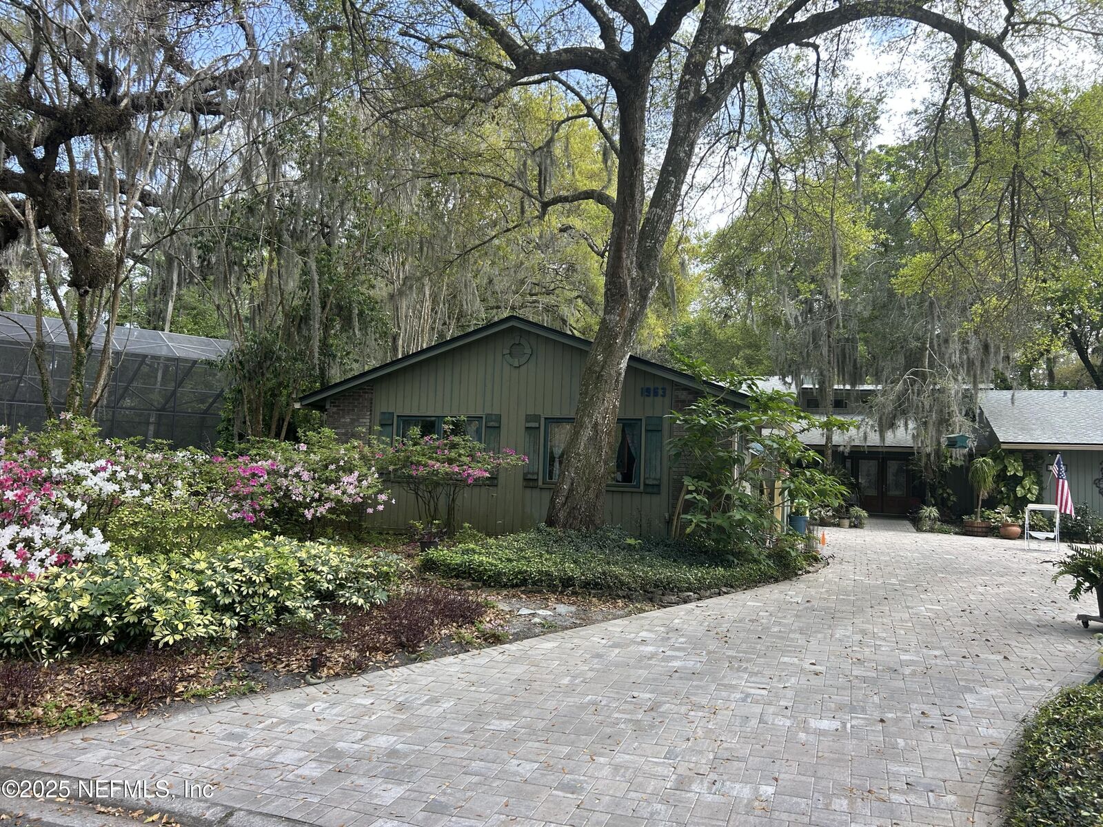 Property Photo:  1963 Colina Court  FL 32233 