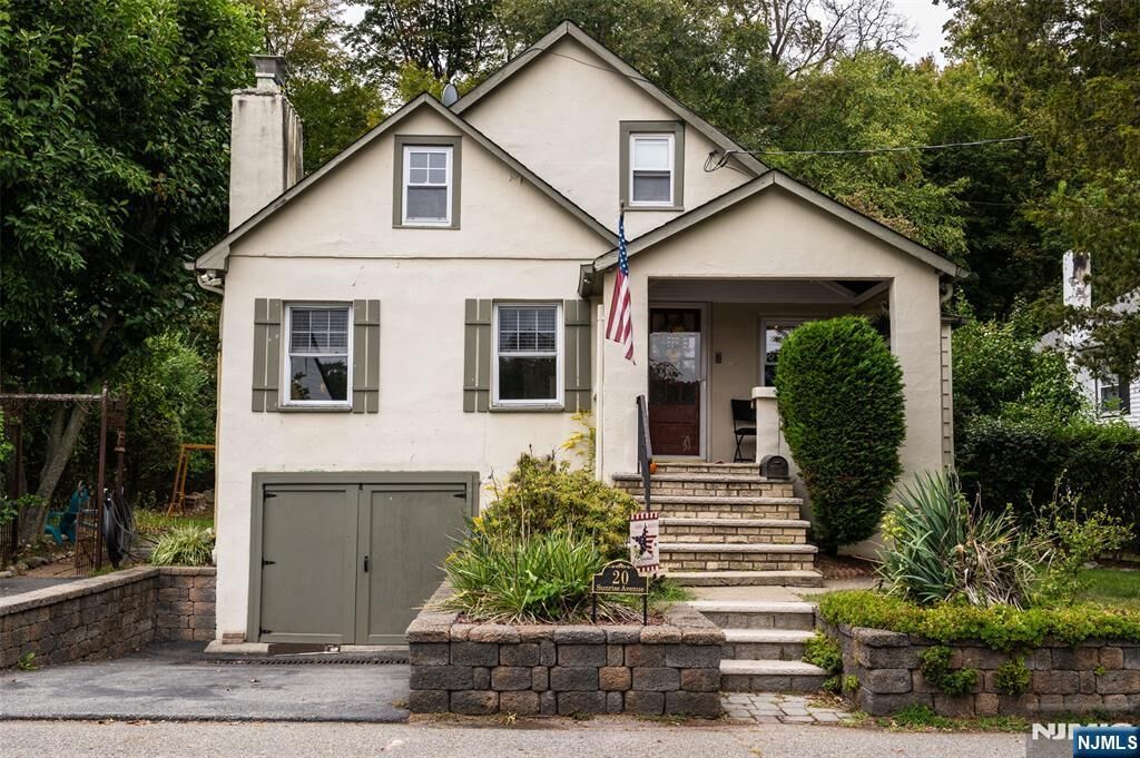 Property Photo:  20 Sunrise Avenue  NJ 07403