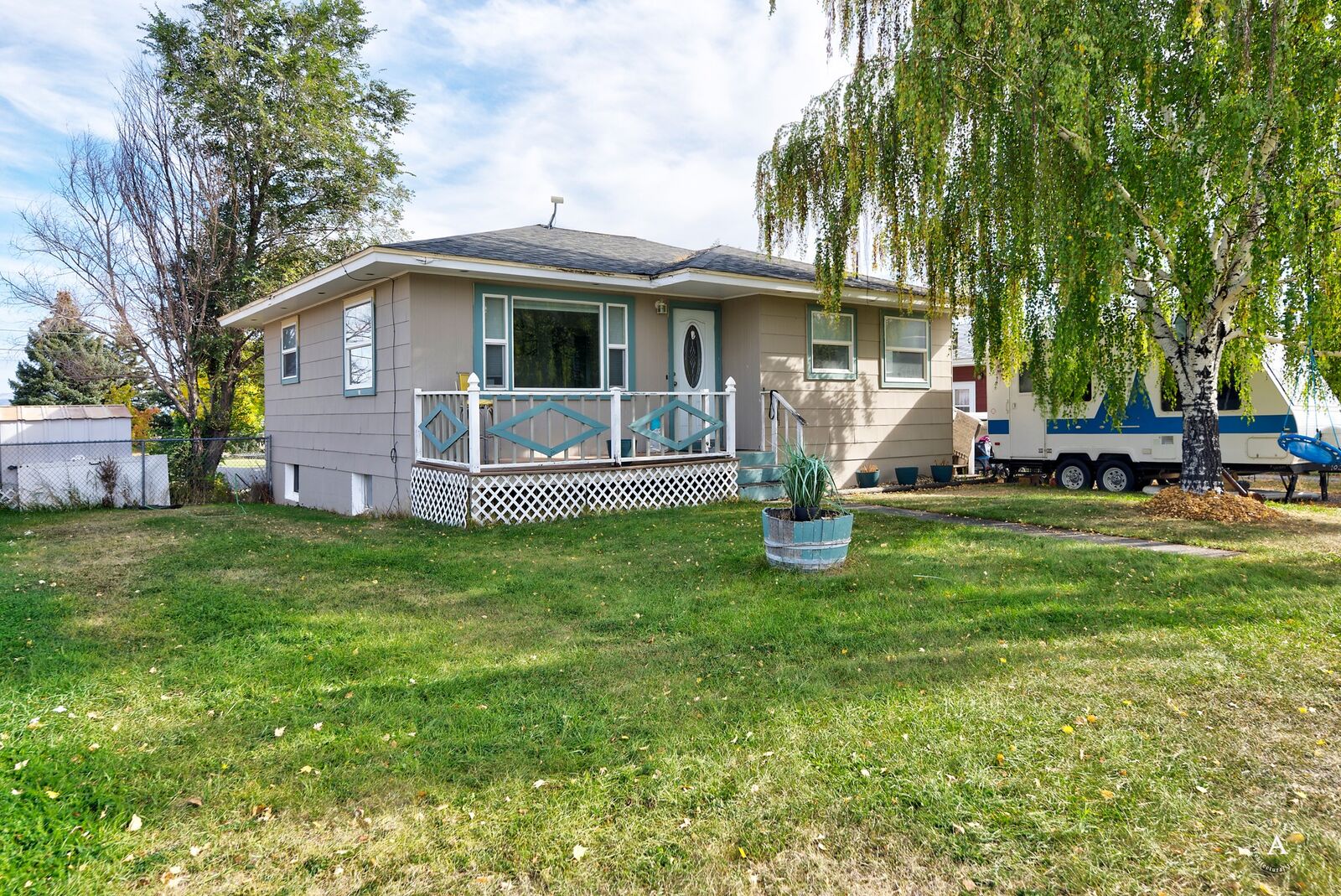 Property Photo: 1106 Hudson Street MT 59601