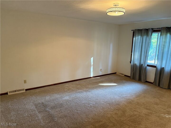 Property Photo: 1528 Dover Center Road OH 44145
