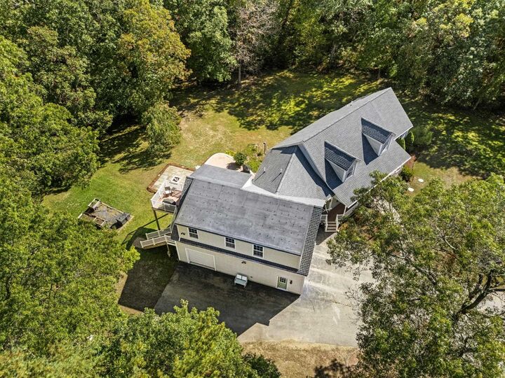 Property Photo: 36 Kens Way NH 03076