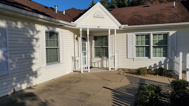 Property Photo: 48 Thompson Avenue W 40 MN 55118