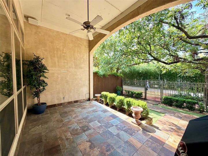 Property Photo: 4115 Buena Vista Street TX 75204