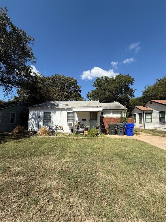 Property Photo: 3705 Windsor Avenue TX 76708