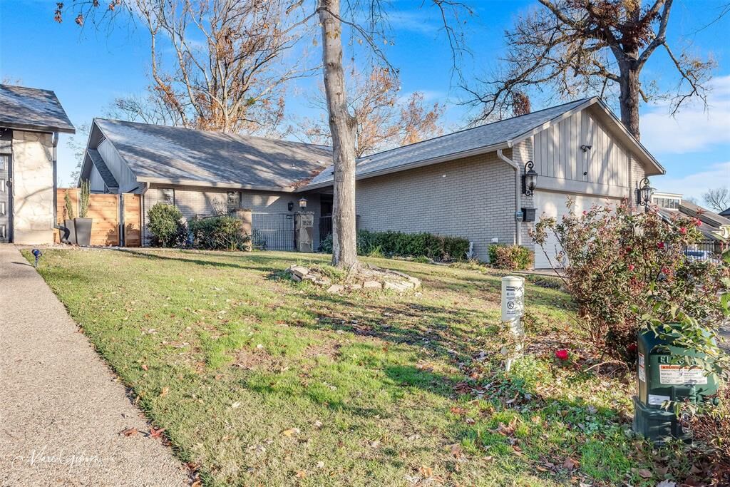 Property Photo:  1828 Willow Point Drive  LA 71119