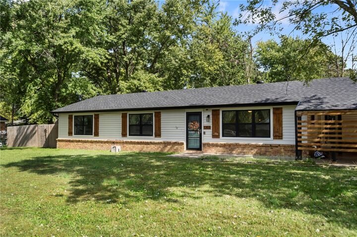 Property Photo: 1203 SE Benton Street AR 72712
