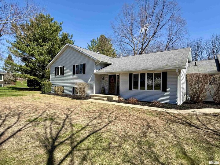 Property Photo:  107 Oakview Drive  IL 61448 