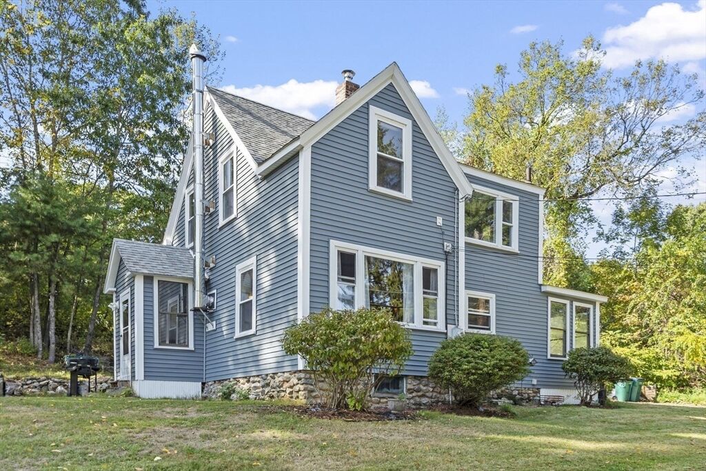 Property Photo:  344 Pearl Hill Rd  MA 01420 