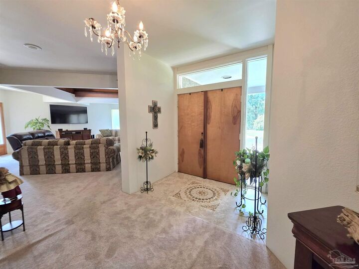 Property Photo: 5516 Molino Rd FL 32577