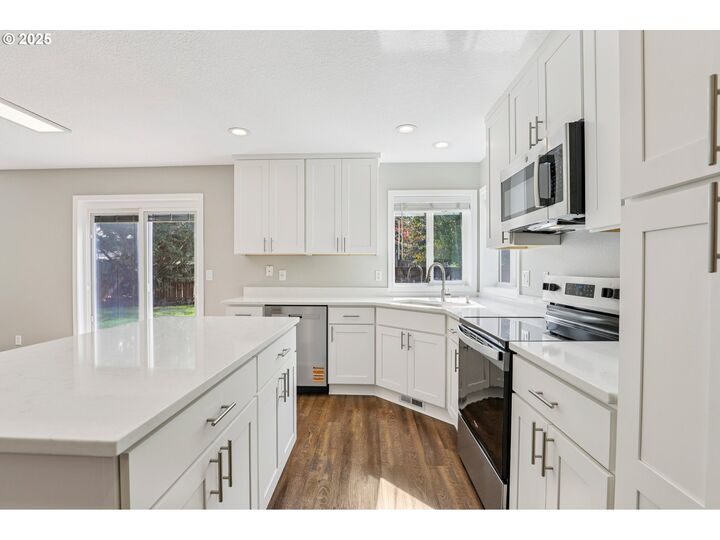 Property Photo: 207 NW 150th Way WA 98685