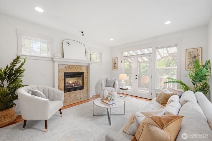Property Photo:  867  Taurnic Place NW  WA 98110 