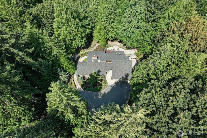 Property Photo:  19622 SE 19th Street  WA 98075 