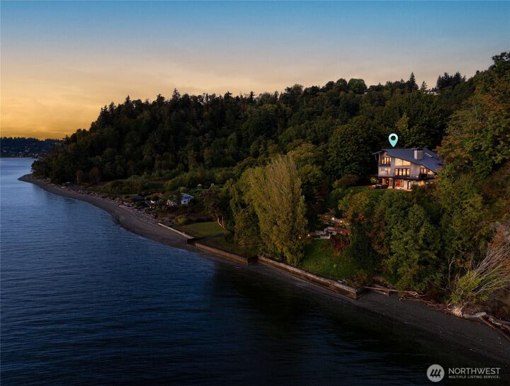 Property Photo:  20423  10th Place SW  WA 98166 