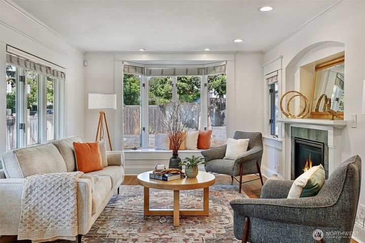 Property Photo:  5106  51st Avenue S  WA 98118