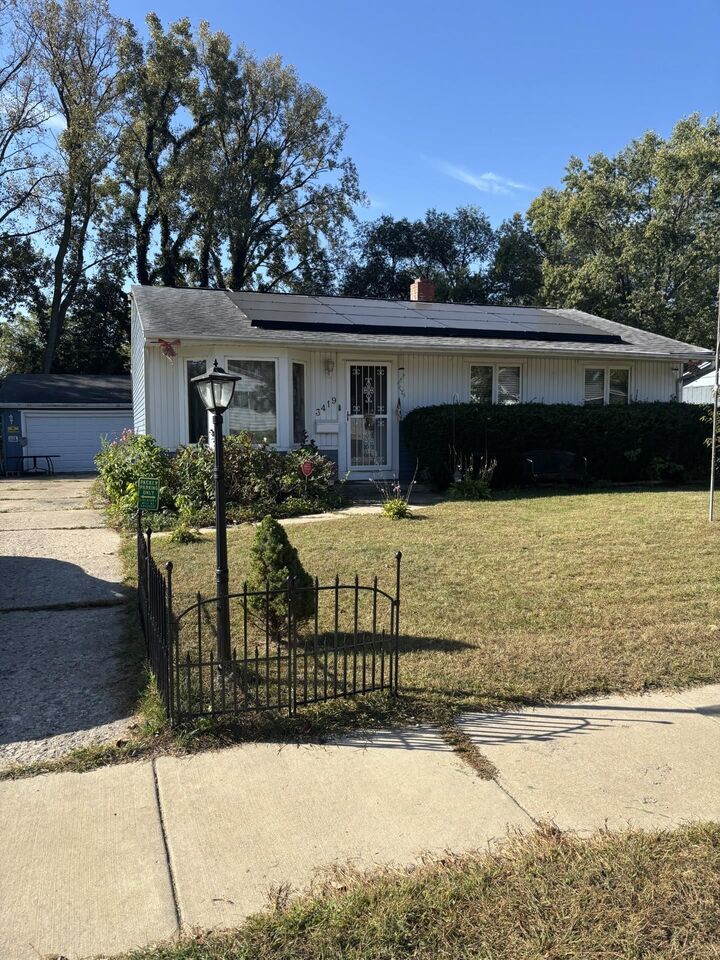Property Photo: 3419 Greendale Drive IL 61109