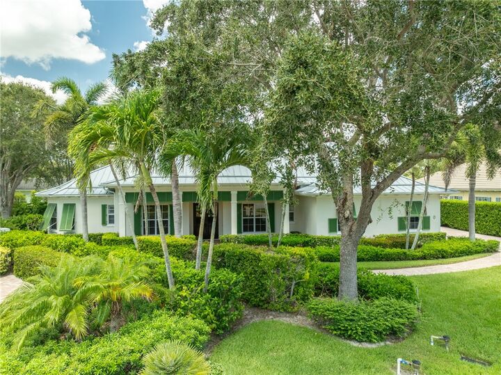 Property Photo:  409 S Palm Island Circle  FL 32963 