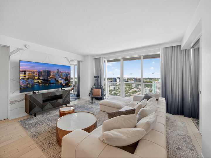 Property Photo: 3101 Bayshore Drive Drive 2106 FL 33304