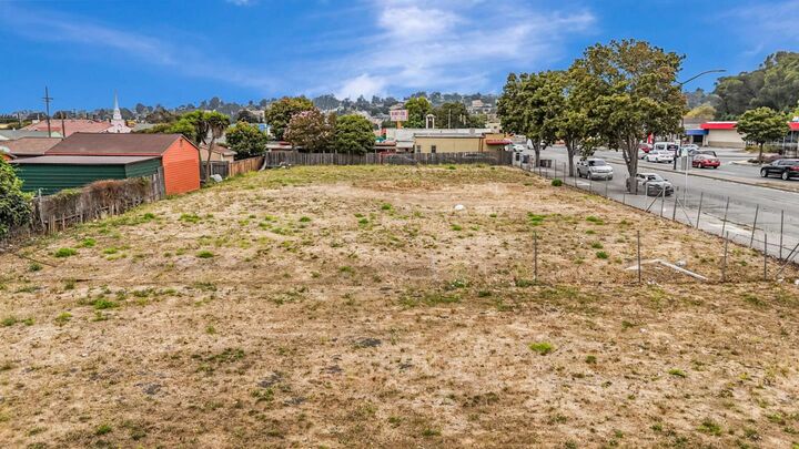 Property Photo:  14433 San Pablo Avenue  CA 94806 