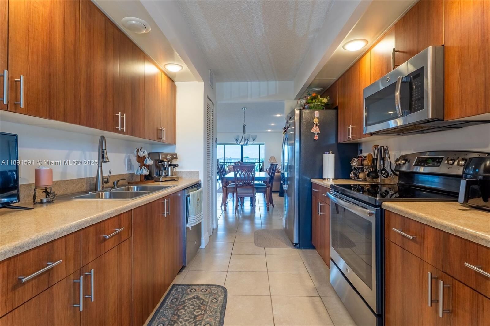 Property Photo: 1400 SW 131st Way 410Q FL 33027