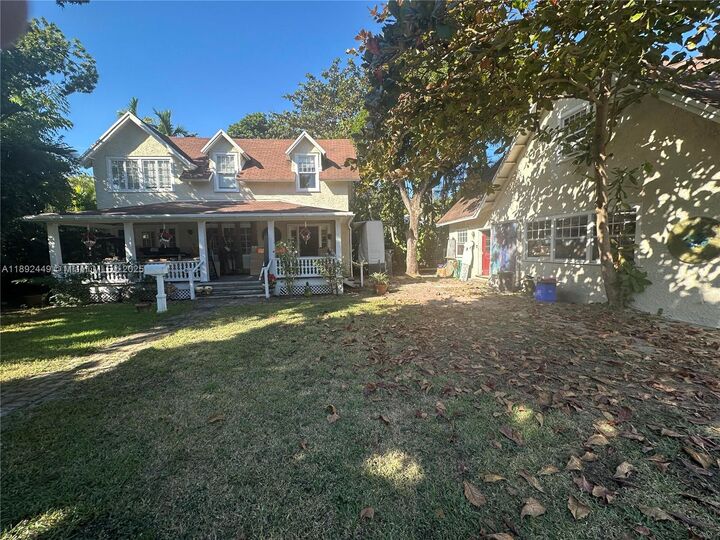 6810 Maynada St  Coral Gables FL 33146 photo